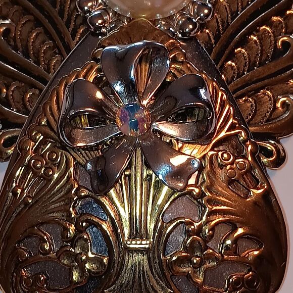 Jane Davis Signed Angel Faux Pearl Rhinestone Brooch Ribbon Mixed Metal - Picture 11 of 12